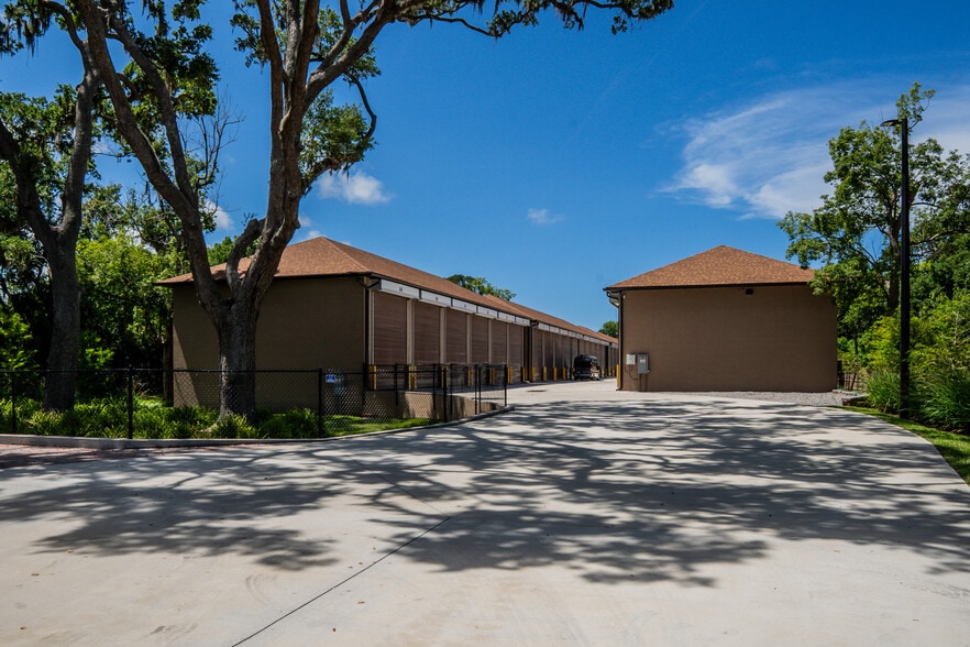 More Photos Of 1245 Canal St, New Smyrna Beach Self Storage For Lease