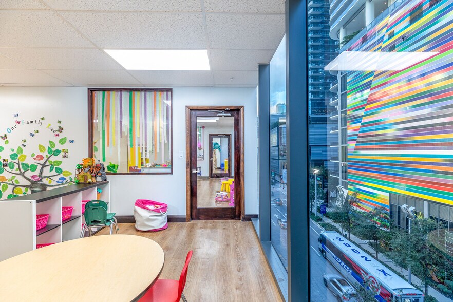 More Photos Of 25 SW 9th St, Miami Coworking Space