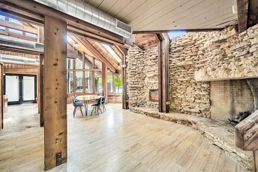 More Photos Of 3045 N Federal Hwy, Fort Lauderdale Loft Creative Space For Sale