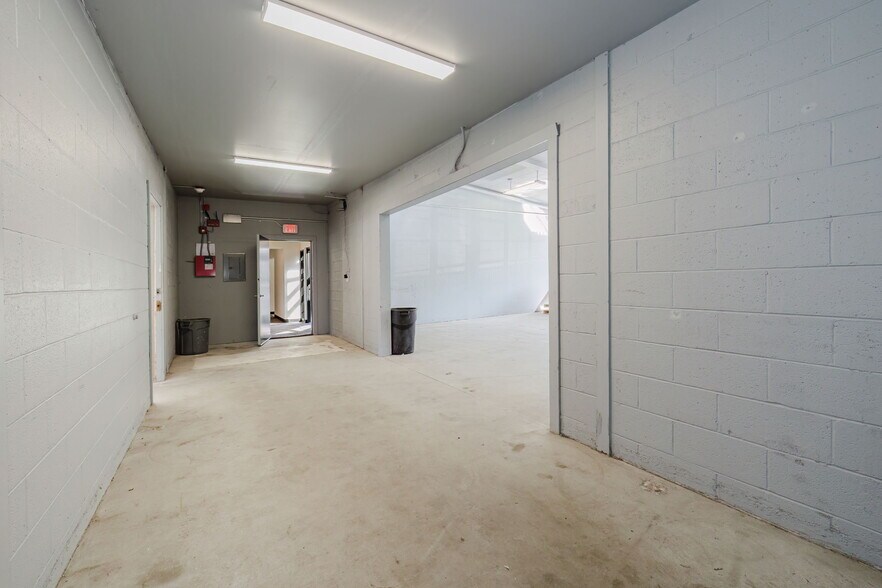 More Photos Of 3649 Frontage Rd, Port Orchard Office For Lease