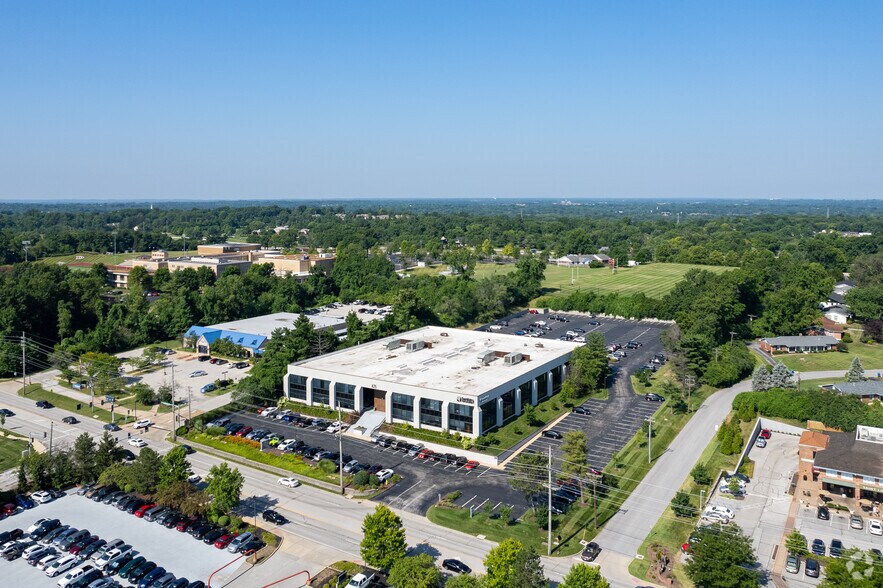 More Photos Of 425 N New Ballas Rd, Creve Coeur Office For Lease