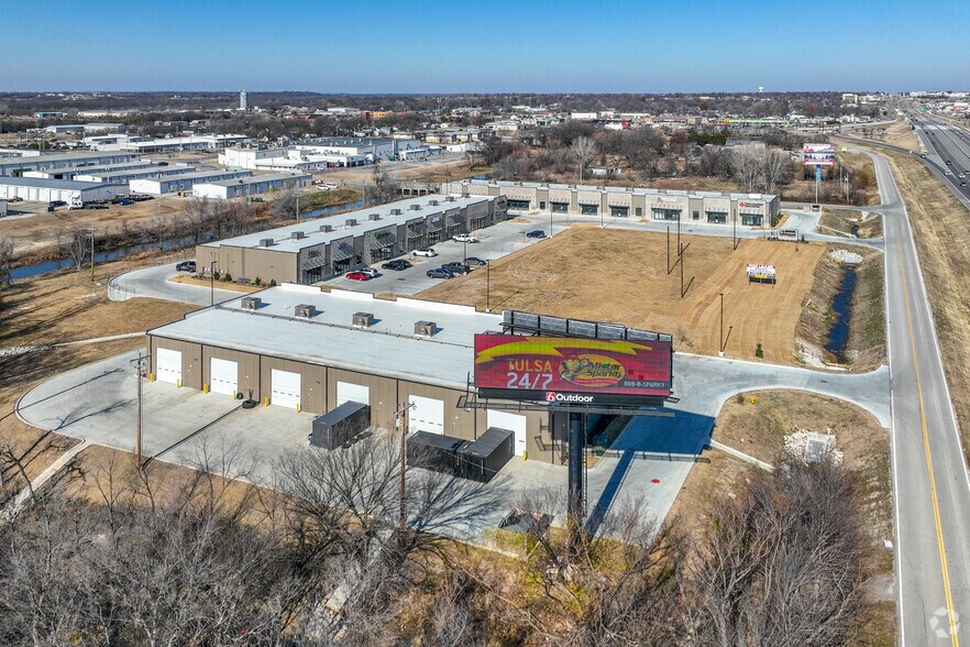 More Photos Of 314 E 5th Ave, Owasso Unknown For Lease