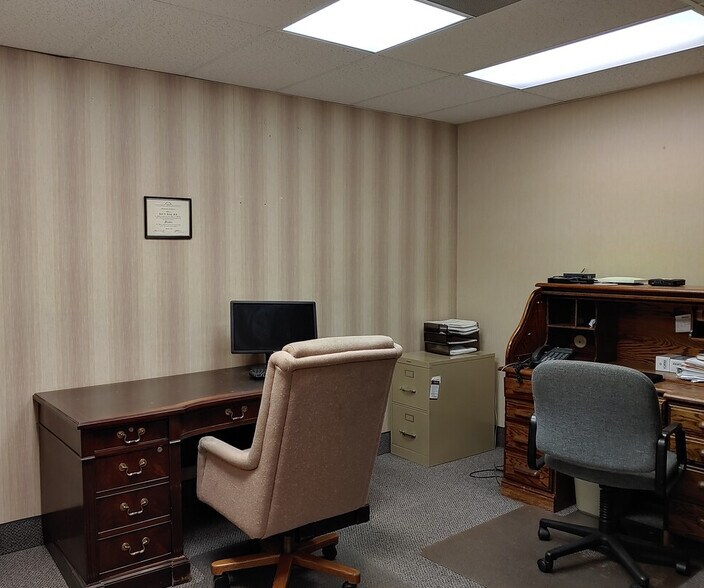 More Photos Of 106 Elden St, Herndon Medical For Sale