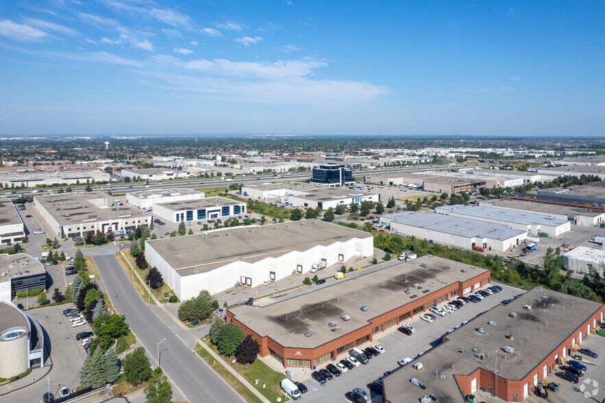 More Photos Of 270 Pennsylvania Ave, Vaughan Light Distribution For Lease