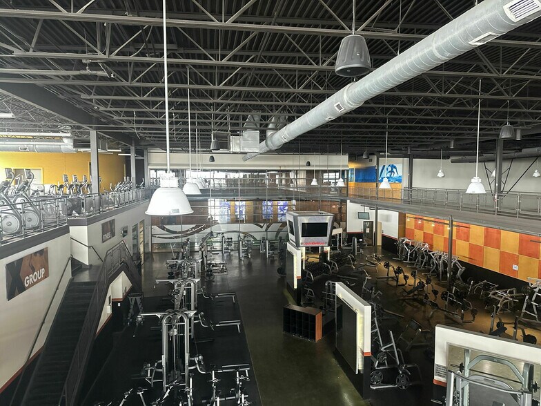 More Photos Of 1800 Tanglewood Park Blvd, Hilliard Health Club For Lease