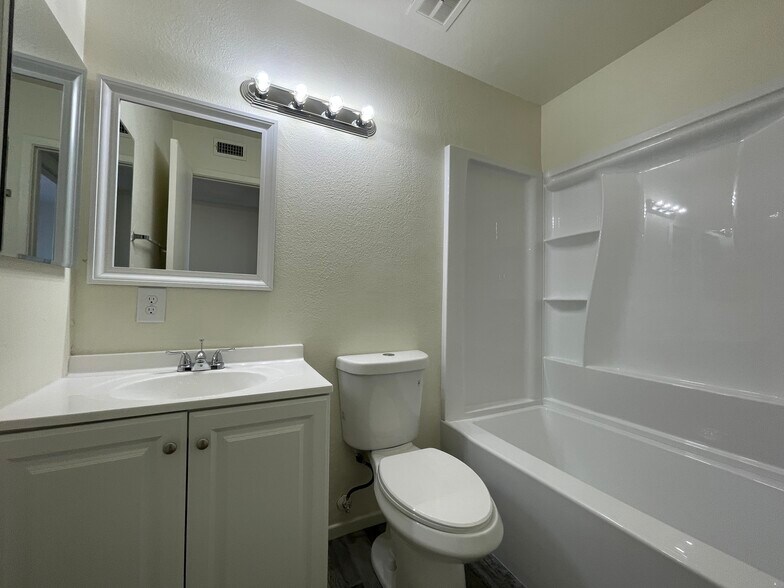 More Photos Of 5801 W Washington Ave, Las Vegas Apartments For Sale