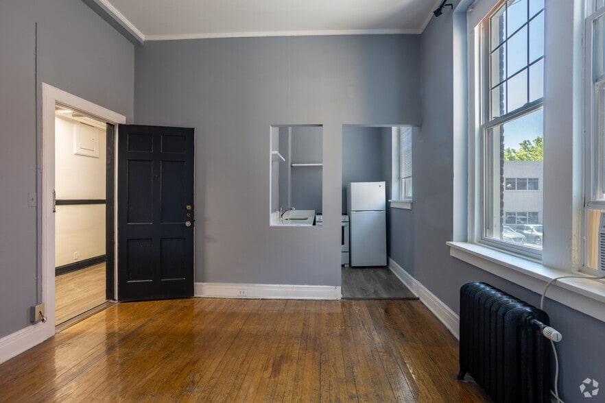 More Photos Of 508 N Tryon St N, Charlotte Apartments For Sale