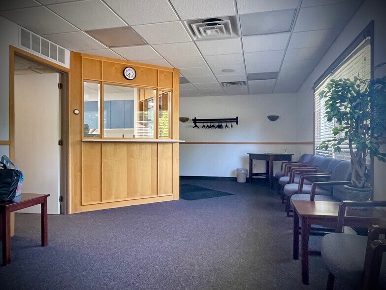 More Photos Of 183 Genesee St, Auburn Medical For Sale