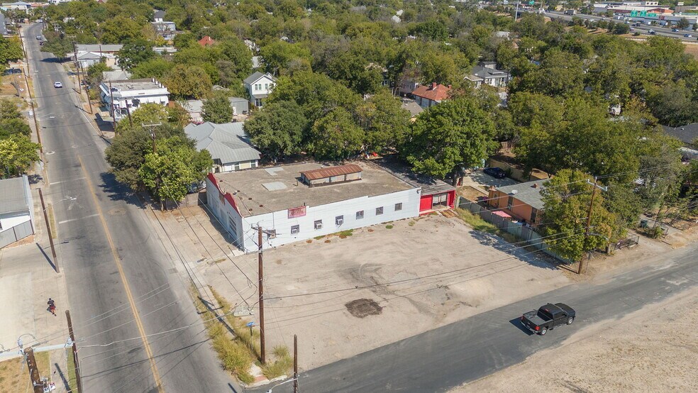 More Photos Of 1812 S Presa St, San Antonio Freestanding For Sale