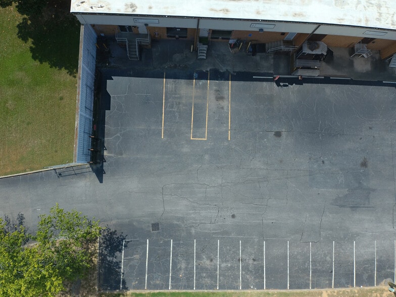 More Photos Of 4507 Mills Pl SW, Atlanta Warehouse For Lease