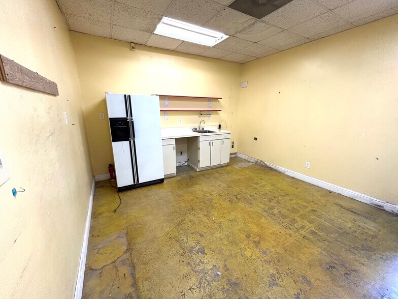 More Photos Of 2510 Santa Clara Ave, Alameda Freestanding For Sale