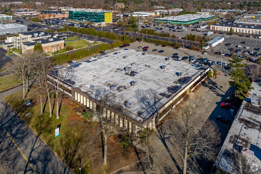 More Photos Of 175 Crossways Park Dr W, Woodbury Office For Lease