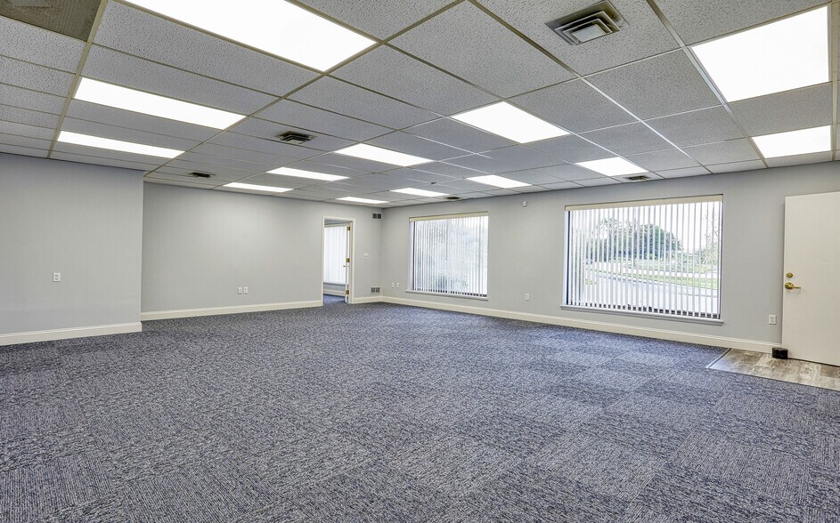 More Photos Of 4051 Executive Park Dr, Harrisburg Office For Lease