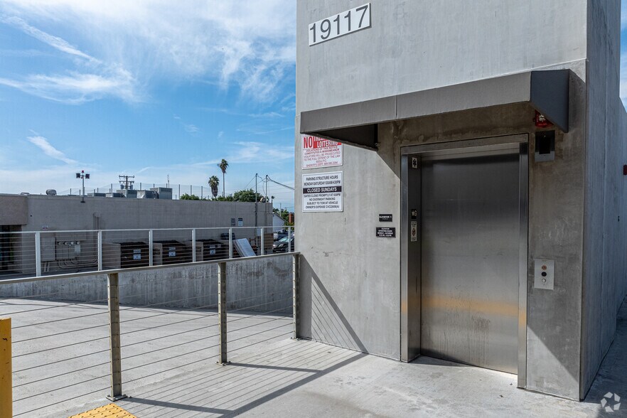More Photos Of 19115-19117 Colima Rd, Rowland Heights Medical For Lease