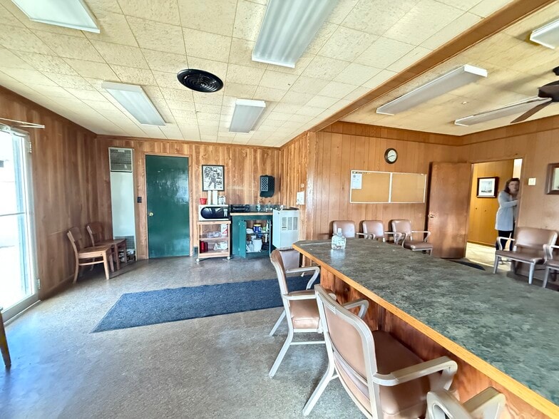 More Photos Of 12525 Old Highway 99, Seminole Warehouse For Sale
