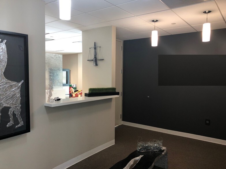 More Photos Of 7900 NW 154th St, Miami Lakes Office For Lease