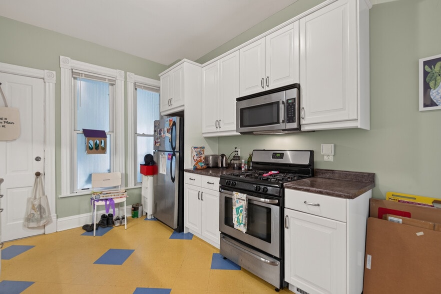 More Photos Of 446 Madison St NE, Minneapolis Multifamily For Sale