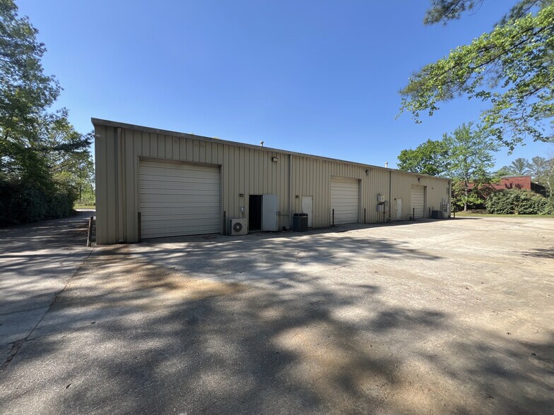 More Photos Of 524 Mineral Ter, Birmingham Light Manufacturing For Lease