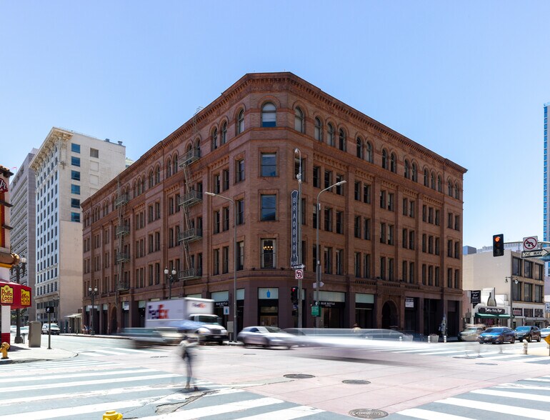 More Photos Of 300-310 S Broadway, Los Angeles Office For Lease