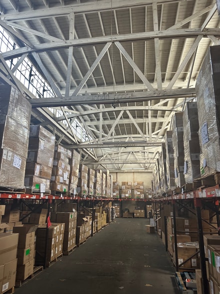 More Photos Of 2801 E 12th St, Los Angeles Warehouse For Sale