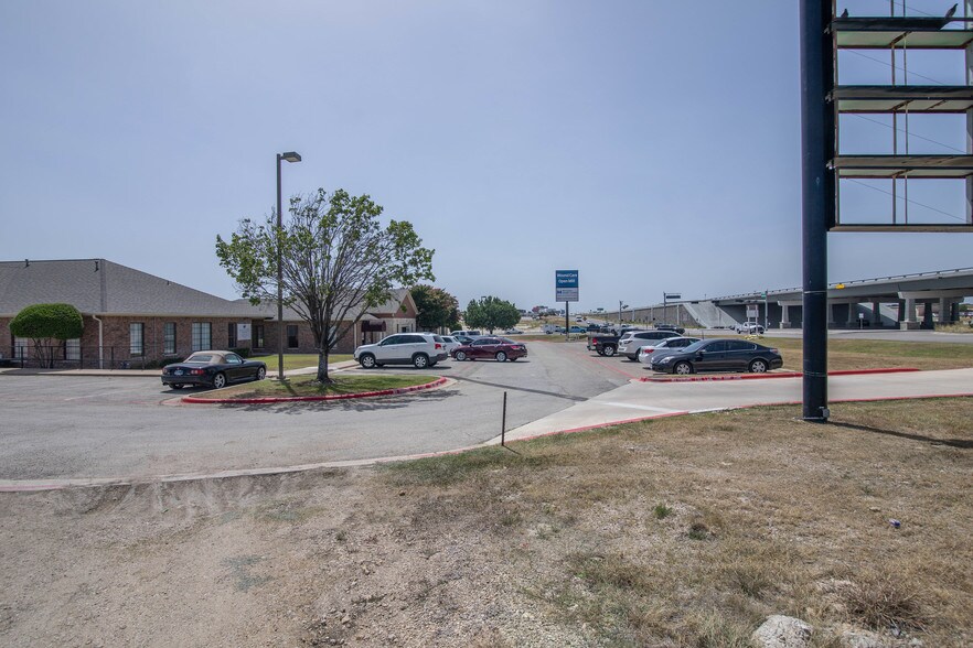 More Photos Of 5610 E Central Texas Expy, Killeen Medical For Lease