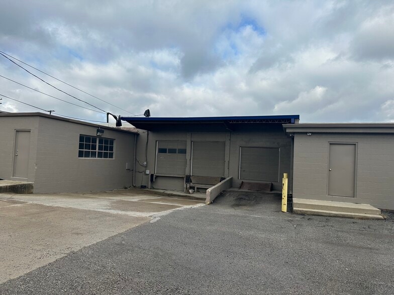 More Photos Of 4911 Industrial Rd, Fort Wayne Warehouse For Lease