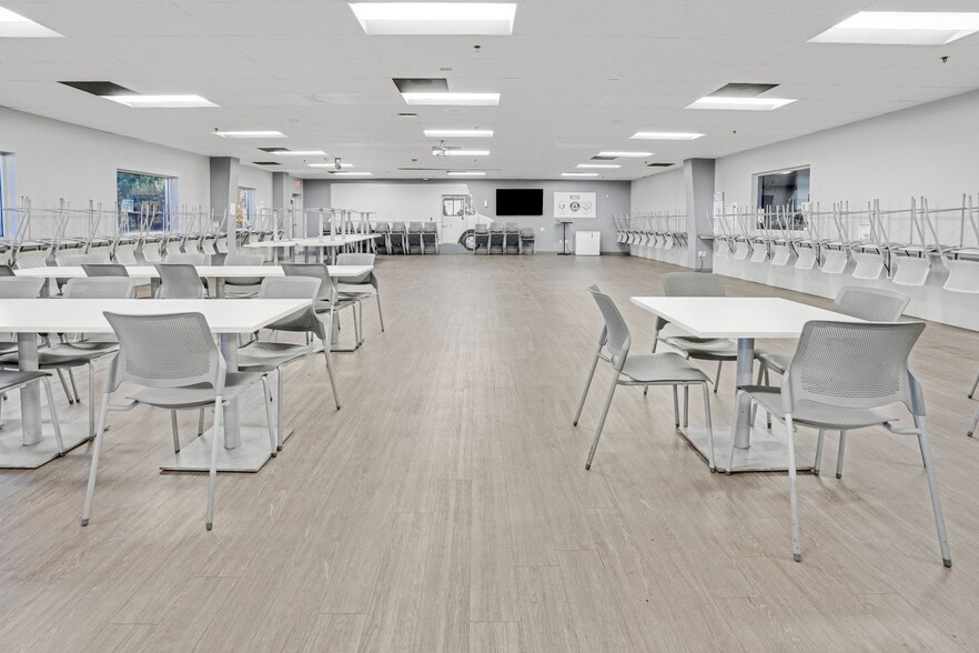 More Photos Of 100 Morgan Olson Way, Ringgold Manufacturing For Lease