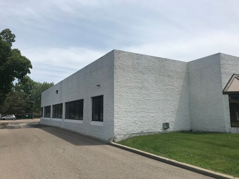 More Photos Of 33200 Dequindre Rd, Sterling Heights Medical For Lease