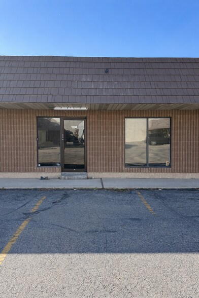 More Photos Of 1356-1372 W Center St, Orem Warehouse For Lease