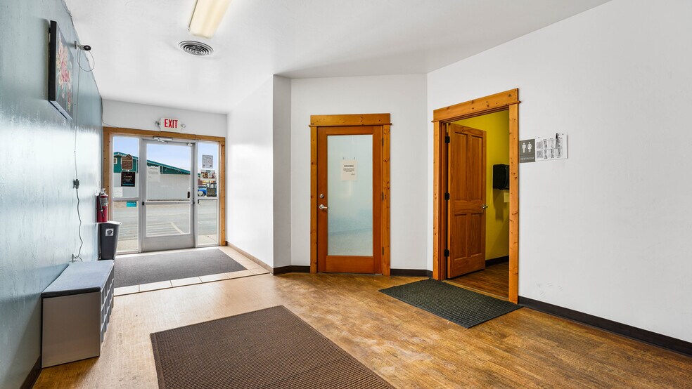 More Photos Of 500 N Front St, Townsend General Retail For Sale