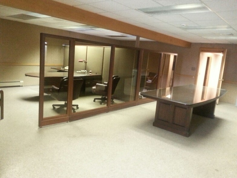 More Photos Of 7019 E Dominick St, Rome Auto Dealership For Lease