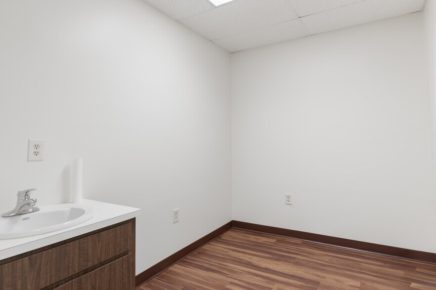 More Photos Of 9030 W Fort Island Trl, Crystal River Medical For Sale