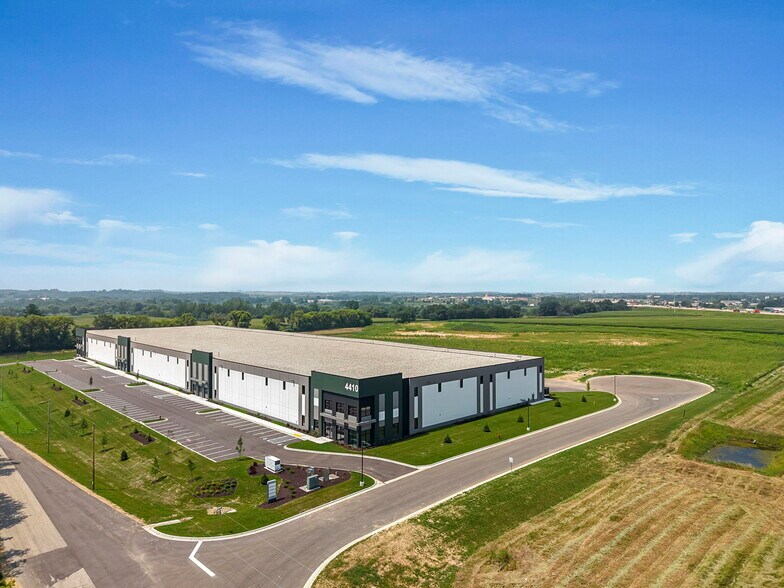 More Photos Of 4410 Daentl Rd, Deforest Industrial For Lease