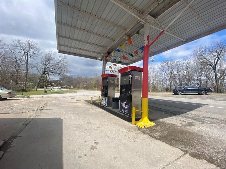 More Photos Of 68315 S 320 Rd, Wagoner Convenience Store For Sale