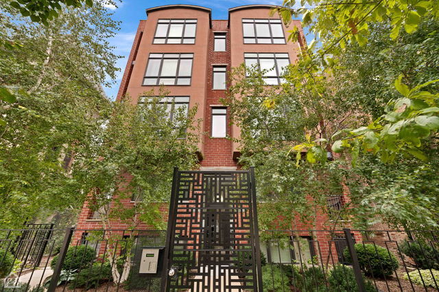 More Photos Of , Chicago Multifamily For Sale