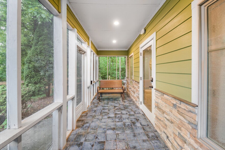 More Photos Of 364 Weaverville Rd, Asheville Medical For Sale