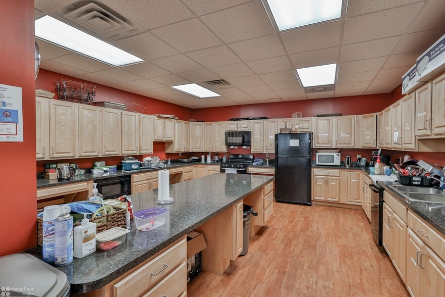 More Photos Of 1226-1232 W Green St, Allentown Flex For Sale