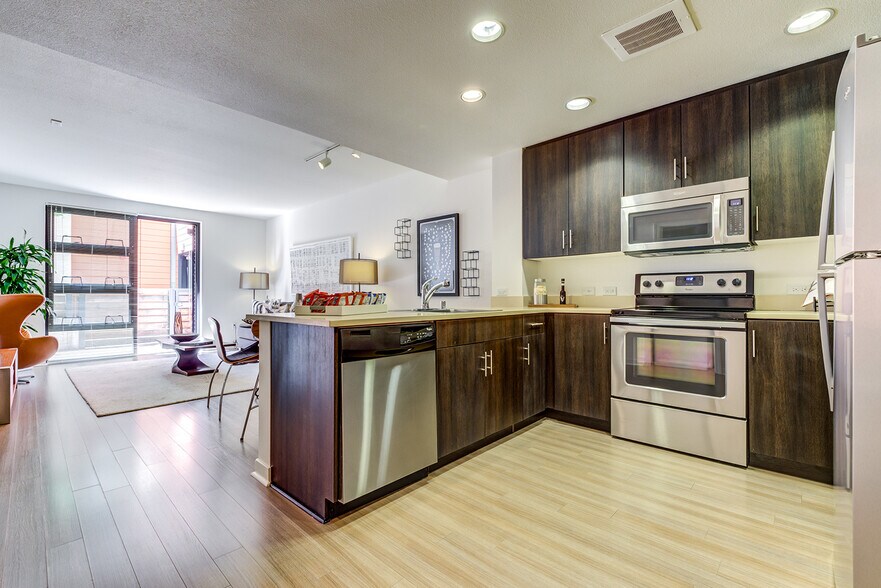 More Photos Of 1155 4th St, San Francisco Apartments For Lease