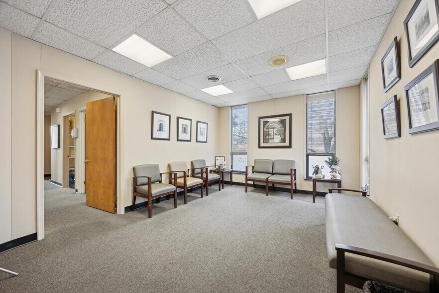 More Photos Of 1569 Medical Dr, Pottstown Office For Sale
