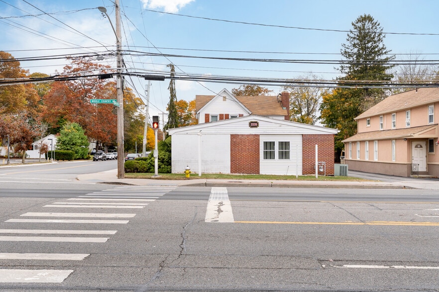 More Photos Of 2539 Middle Country Rd, Centereach Office For Sale