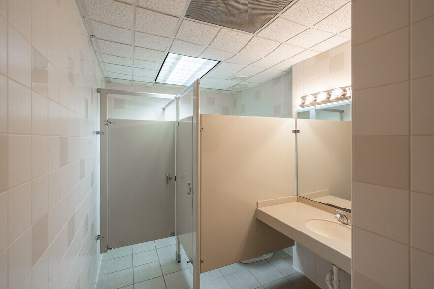 More Photos Of 49 Shores Blvd, Saint Augustine Office For Sale