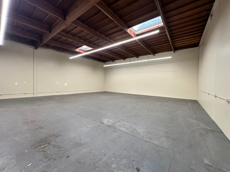 More Photos Of 10751-10759 Forest St, Santa Fe Springs Warehouse For Lease