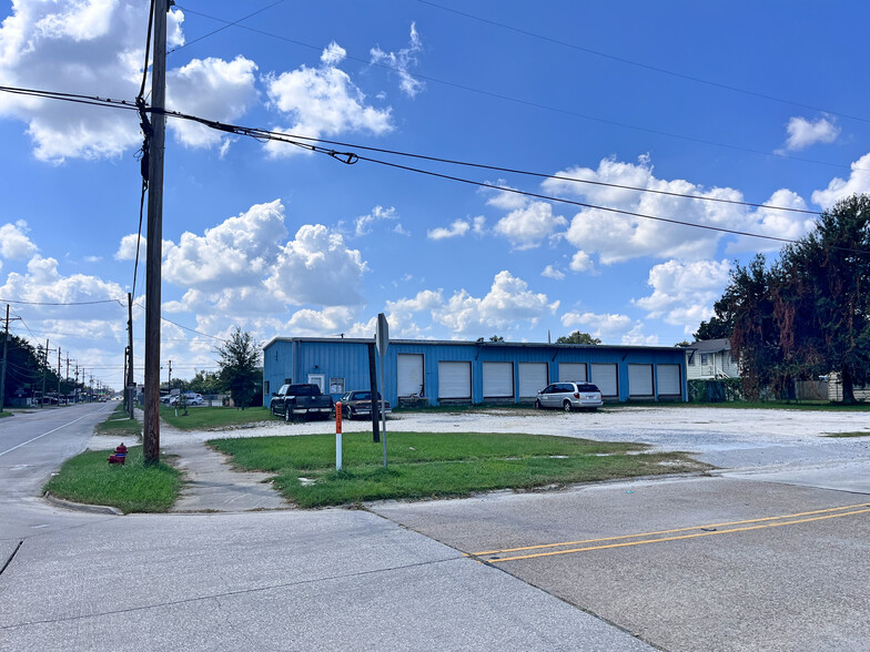 Primary Photo Of 2304 Kirkman St, Lake Charles Warehouse For Sale