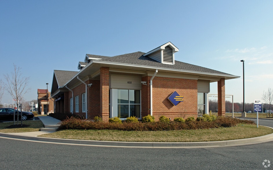 Primary Photo Of 602 Hoagie Dr, Bel Air Bank For Lease