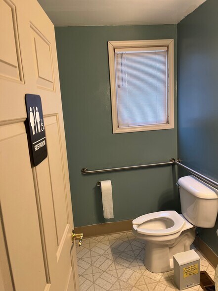 More Photos Of 3104 W Kennewick Ave, Kennewick Office For Lease