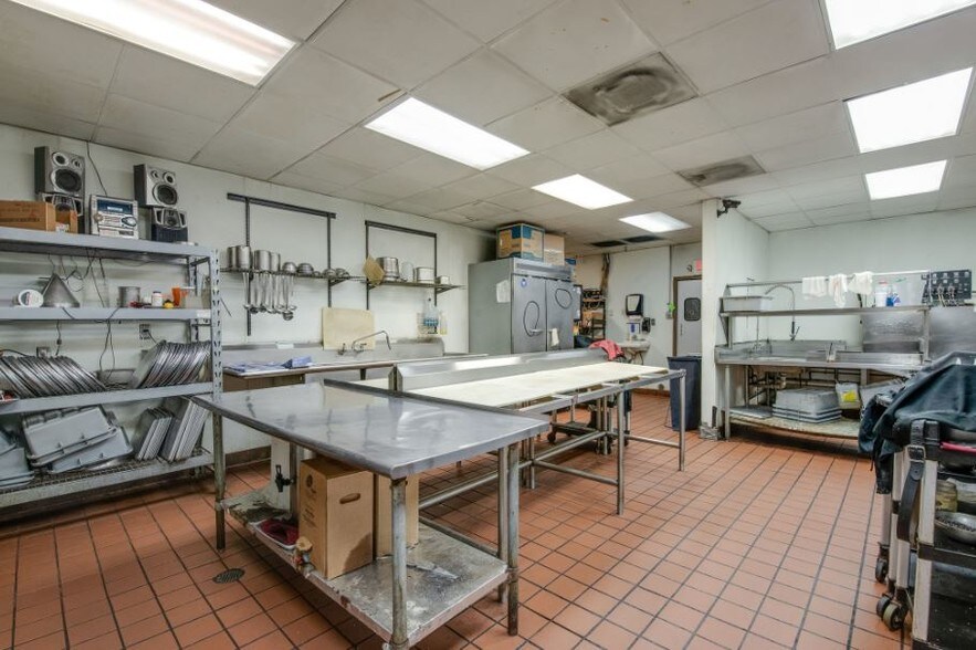 More Photos Of 2111 Lowes Dr, Clarksville Restaurant For Sale