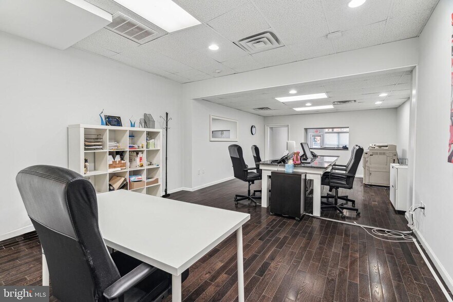 More Photos Of 813-817 N 5th St, Philadelphia Apartments For Lease