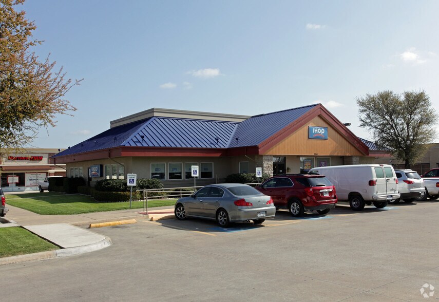 More Photos Of 1820-2020 N Central Expy, McKinney Unknown For Lease