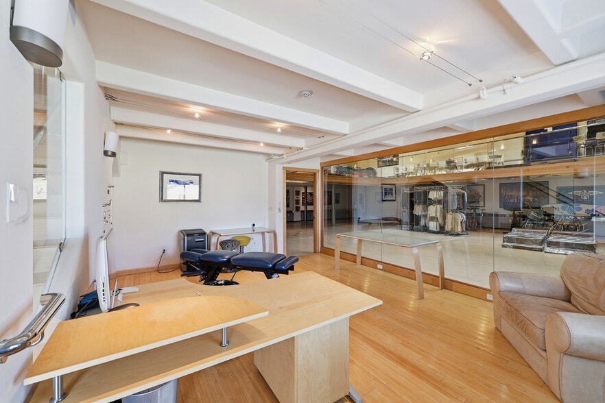More Photos Of 447 Lambert Ave, Palo Alto Warehouse For Sale