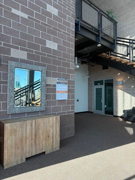 More Photos Of 991 Southpark Dr, Littleton Medical For Lease